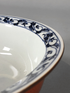 Imagen de Bowl porcelana China lacre con interior blanco y decoración en azul