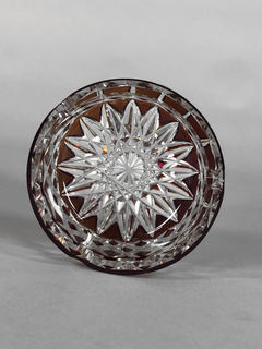 Cenicero en cristal tallado transparente y rubí - Mayflower