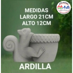 PIEZA CEMENTO 149 ARDILLA 21X12CM --- 3 CUOTAS SIN INTERES - DESCUENTOS PAGO EFECTIVO, DEBITO Y CREDITO EN UN PAGO