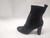 Bota Feminina Lia Line Couro Bico Redondo Meia 2117 Preto - comprar online