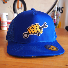 Gorra trucker “Llave 15” en internet