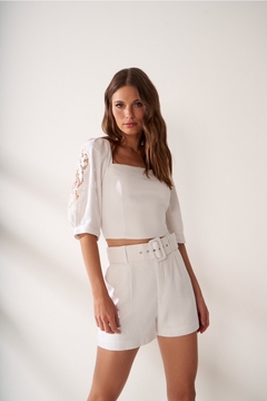 TOP CROPPED COM GUIPPIR MANGAS - CARLOTA COSTA - comprar online