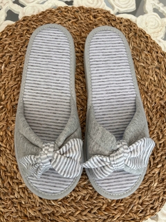 PANTUFLA C/ MOÑO GRIS - comprar online