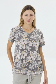 REMERA ALELI GRIS