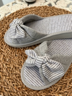 PANTUFLA C/ MOÑO GRIS