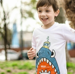 REMERA TIBURON