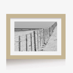 Alambrado al Mar (BW) (GWA00042) - Genoveva Wallart