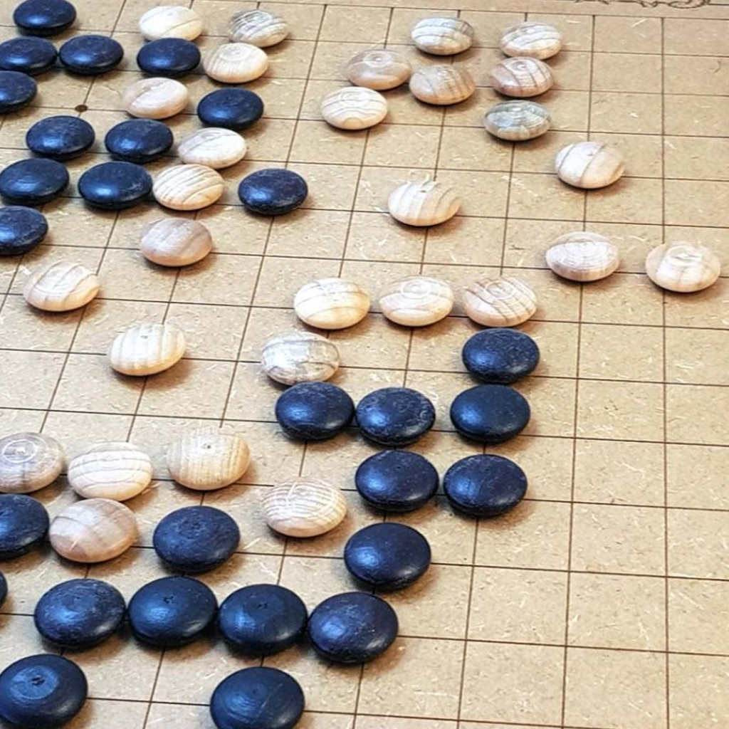 Conjunto de jogo de Rattan Go feito à mão Caixa de presente Yunzi Go  Conjunto de jogo de xadrez Yunzi Go Jogo de estratégia clássico para  iniciantes, crianças, adultos, frente e verso