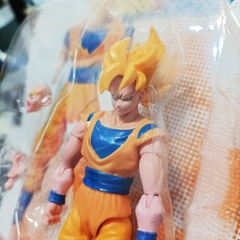 Figura Dragon Ball Super Saiyan Son Goku - comprar online