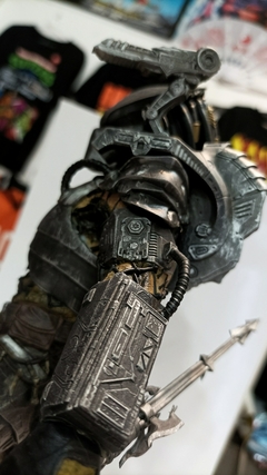 Imagen de Figura Predator 40cm (a pedido)