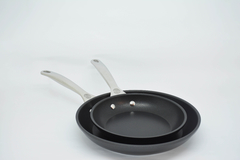 LE CREUSET CONJUNTO FRIGIDEIRA 20 E 26 ALUMINIO - loft