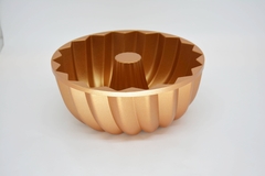 FORMA P/ BOLO ALUMÍNIO FUNDIDO CLASSIC CAKE PAN BRONZE - MARISSA LOUNINA - loja online