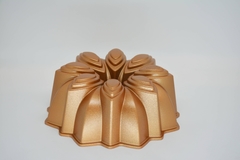 FORMA P/ BOLO ALUMÍNIO FUNDIDO BLOOM CAKE PAN BRONZE - MARISSA LOUNINA