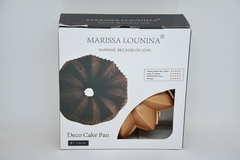 FORMA P/ BOLO ALUMÍNIO FUNDIDO DECO CAKE PAN BRONZE - MARISSA LOUNINA - loft