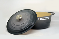 PANELA REDONDA 28CM SIGNATURE FLINT - Le Creuset - comprar online