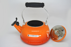 CHALEIRA COM APITO LARANJA - LE CREUSET na internet