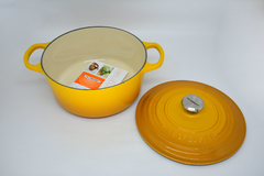 PANELA REDONDA 22CM SIGNATURE NECTAR - LE CREUSET - loft