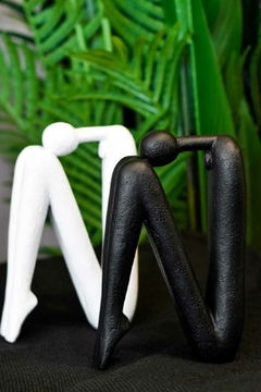 Escultura Thinking ( negro) - comprar online