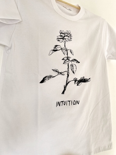 Remera Intuition