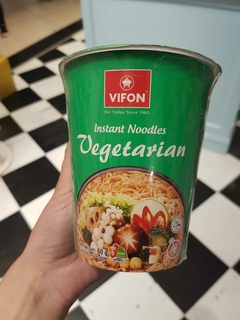 CUP RAMEN HONGOS Y VEGETALES