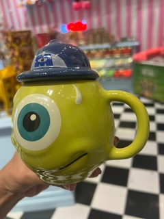 TAZA MIKE WAZOWSKI en internet