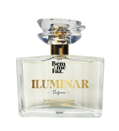 Descubra a exclusiva fragrância do perfume Bem me Faz. ILUMINAR para cabelo e corpo. Com um aroma intenso e duradouro, este perfume de 50ml é perfeito para realçar sua beleza e deixar uma marca única por onde passar. Experimente o brilho e a suavidade com