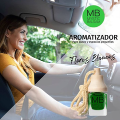 < FLORES BLANCAS MYSTIC BALSAM Aromatizador para autos y espacios pequeños