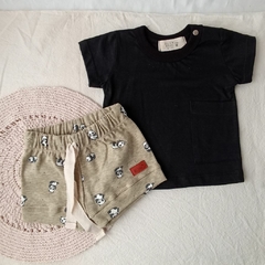 conjunto remera Negra + short Pandas 6/12 meses