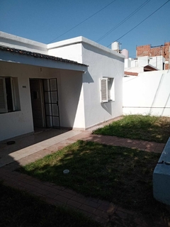 SE VENDE CASA EN BARRIO PALERMO BAJO CALLE MARIANO LARRA 3050 - Kabals - Servicios Inmobiliarios