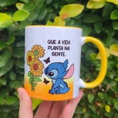 Caneca amigos são flores Stitch na internet