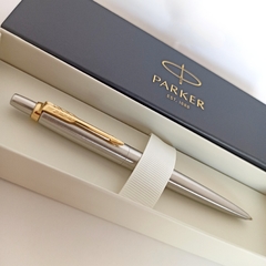 Parker Jotter Plateada y dorada - comprar online