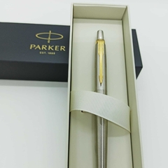 Imagen de Parker Jotter Plateada y dorada