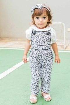 Imagem do Jardineira kids em linho estampa exclusiva collab Nico & Pippa