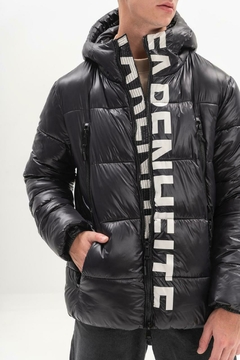 CAMPERA KEPLER COLOR NEGRO - comprar online