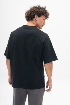 REMERA BALTE NEGRO - Farenheite Padua