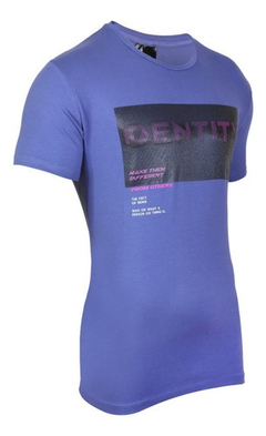 Remera Others violeta