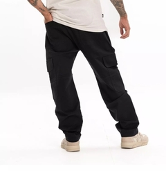 PANTALON CARGO CHARM NEGRO en internet