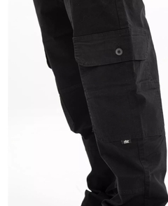 PANTALON CARGO CHARM NEGRO - tienda online