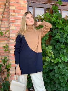 BLUSA TRICOT GOLA ALTA AMPLA CAMELO MARINHO - loja online