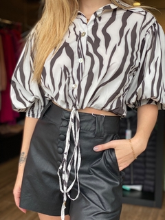 CAMISA CROPPED ZEBRADO - loja online