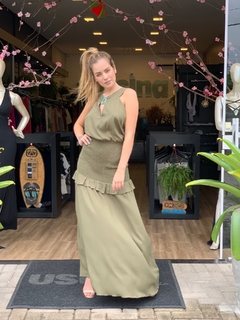 VESTIDO VERDE MILITAR LONGO LASTEX COM BABADOS