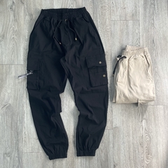 JOGGER CARGO LISO NEGRO PREMIUM - comprar online