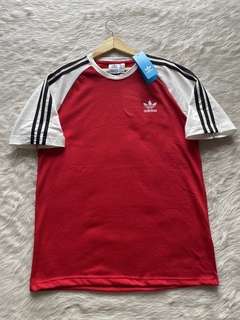 REMERAS ADIDAS RETRO PREMIUM en internet