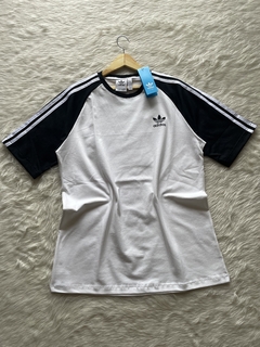 Imagen de REMERAS ADIDAS RETRO PREMIUM