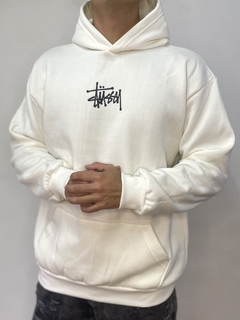 Imagen de BUZO OVERSIZE BLANCO STUSSY