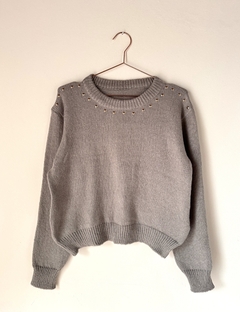 Sweater Lana frizz tachas en internet