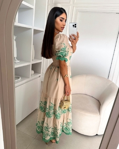 VESTIDO NUDE BORDADO VERDE MANGA PRINCESA - Camila Raidan