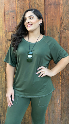 CONJUNTO DE MALHA BLUSA E CALÇA FLARE PESPONTO COMFY VERDE - comprar online