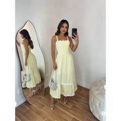 VESTIDO AMARELO MANTEIGA DETALHE BRANCO M