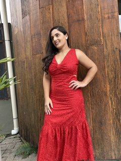 VESTIDO VERMELHO LONGO LAISE DET VAZADO na internet